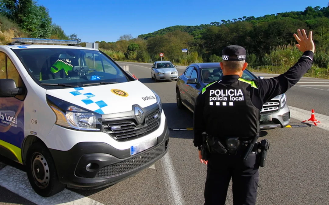 Què passa si un conductor sense carnet provoca un accident?